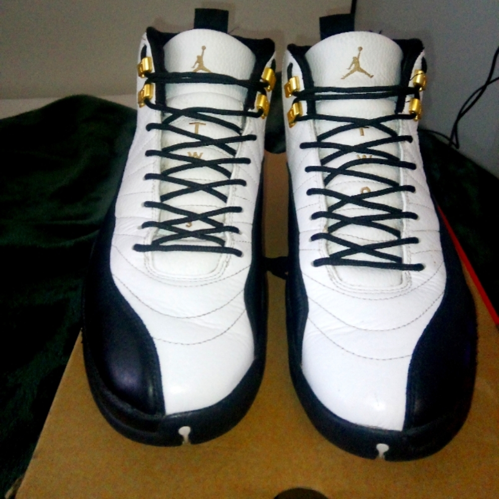 Jordan 12 Royalty Taxi's